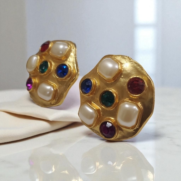Vintage 1980's Huge Matte Gold Pearl Mogul Crystal Clip-on Earrings - Picture 2 of 4